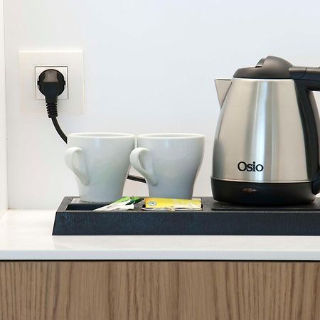 Radisson Blu Towers Kaushambi Delhi Ncr Hotel Gáziábád Kültér fotó A kettle