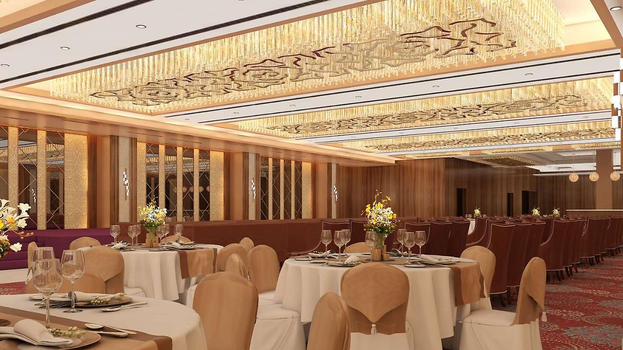 Radisson Blu Towers Kaushambi Delhi Ncr Hotel Gáziábád Kültér fotó The interior of the ballroom