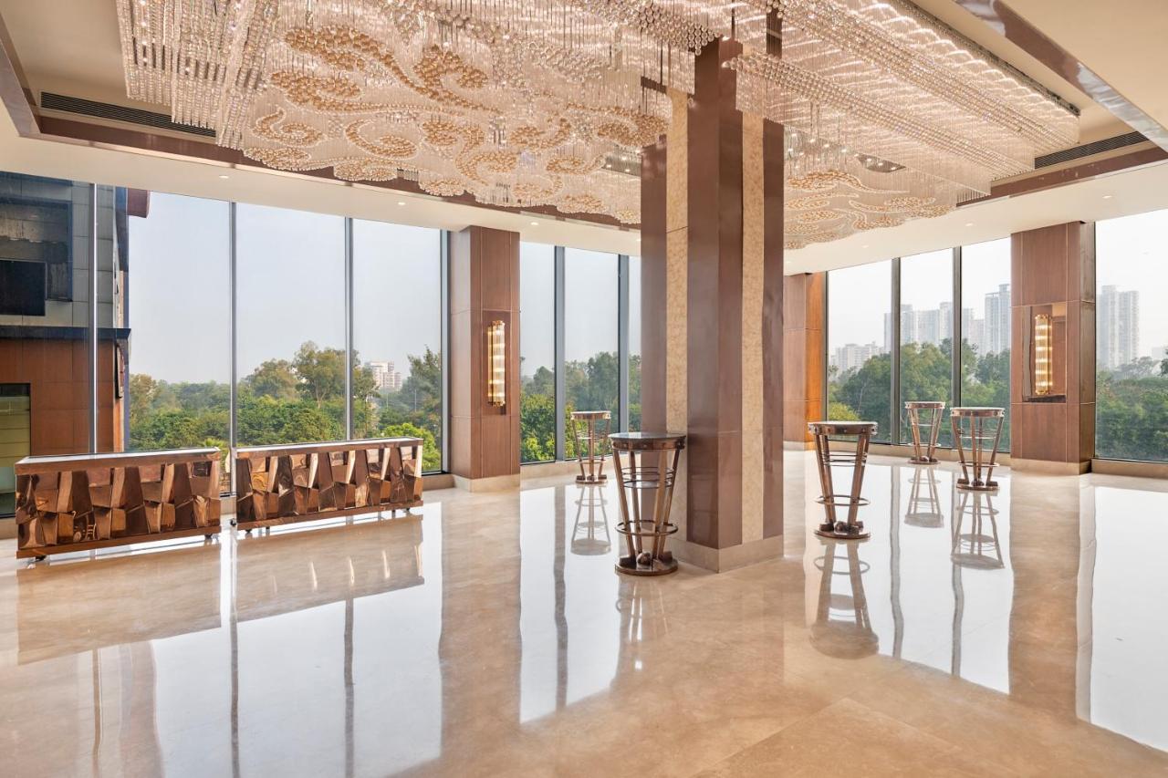 Radisson Blu Towers Kaushambi Delhi Ncr Hotel Gáziábád Kültér fotó The Westin Hyderabad HICC